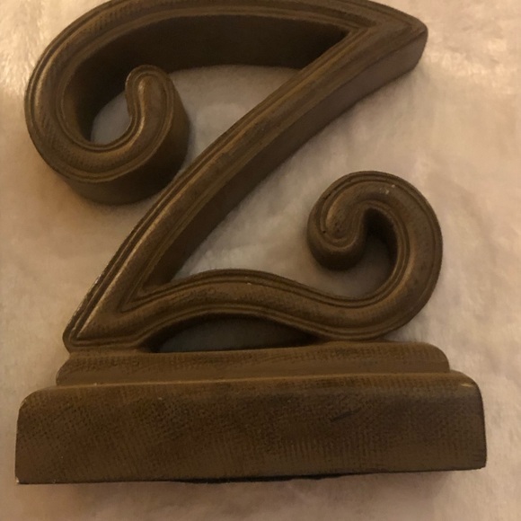 “Red Barrel Studios” A-Z Bookends; Mahogany Brown Color; Pre-Owned; Funky Fun! - Picture 6 of 12